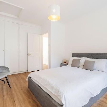 House 10 Mins To Tower Bridge Hot Tub & Parking Londres Exterior foto
