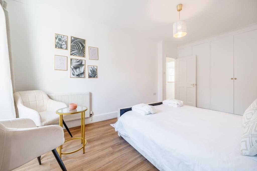 House 10 Mins To Tower Bridge Hot Tub & Parking Londres Exterior foto
