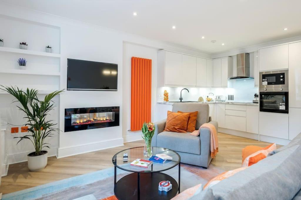 House 10 Mins To Tower Bridge Hot Tub & Parking Londres Exterior foto