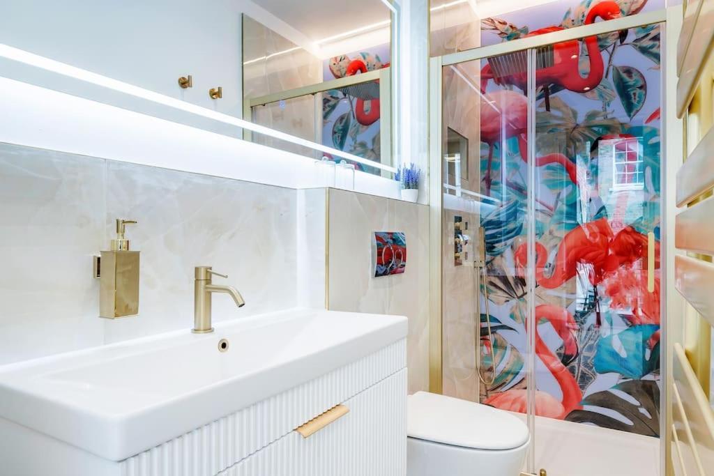 House 10 Mins To Tower Bridge Hot Tub & Parking Londres Exterior foto