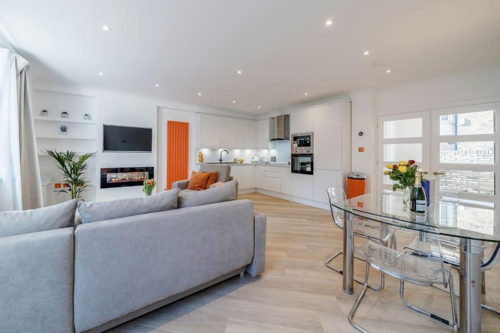 House 10 Mins To Tower Bridge Hot Tub & Parking Londres Exterior foto