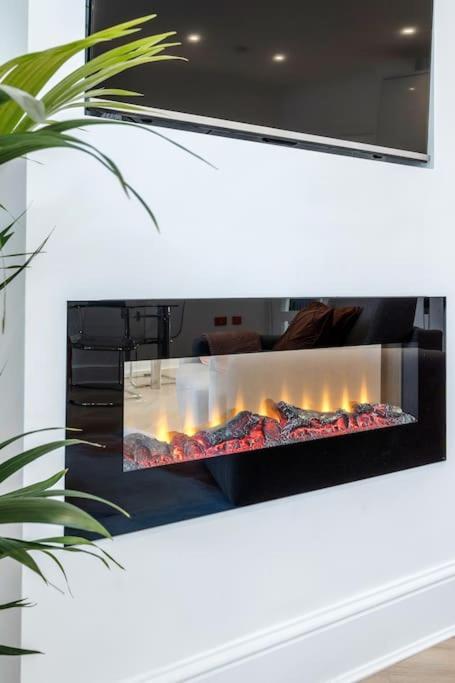 House 10 Mins To Tower Bridge Hot Tub & Parking Londres Exterior foto