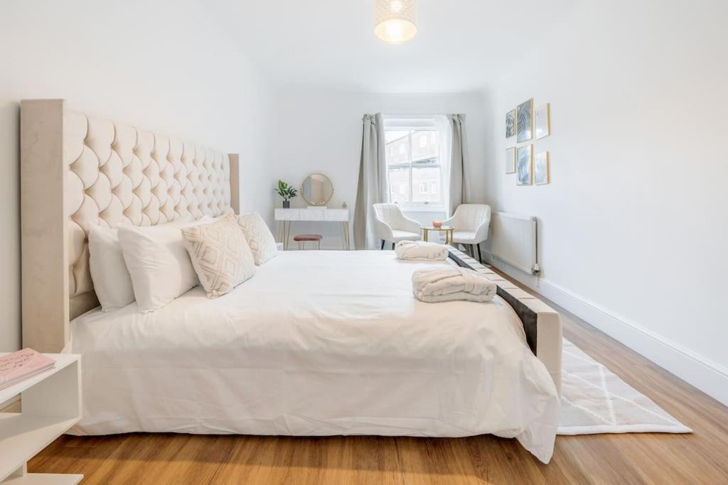 House 10 Mins To Tower Bridge Hot Tub & Parking Londres Exterior foto
