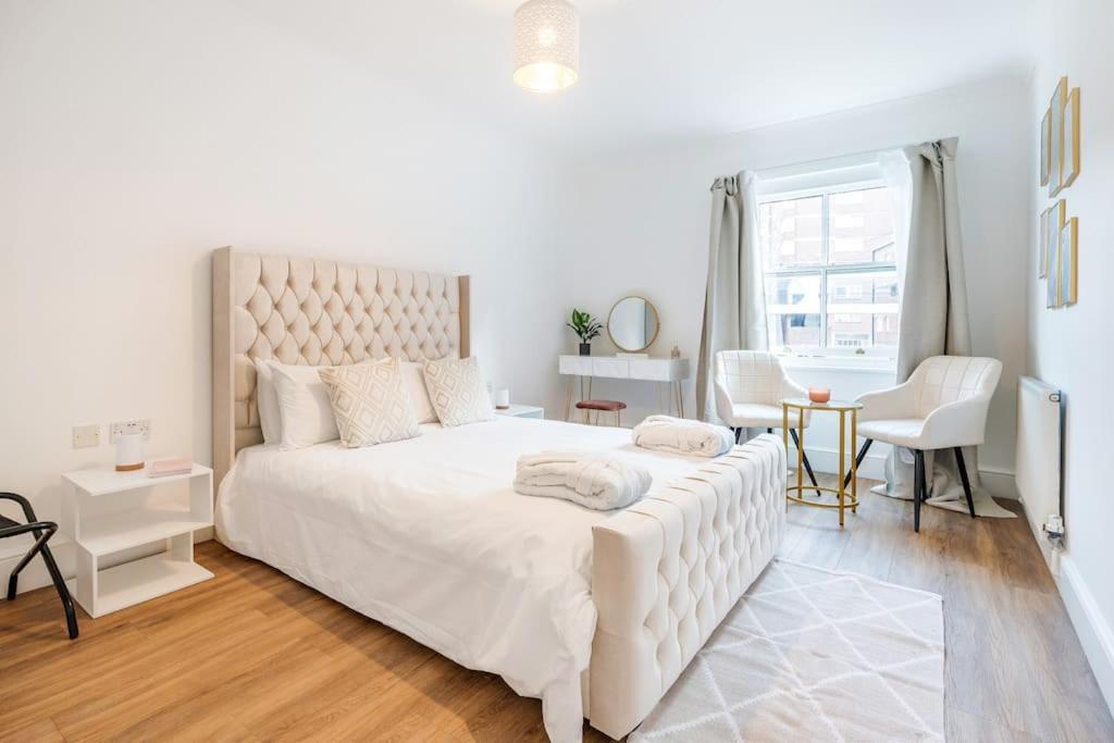 House 10 Mins To Tower Bridge Hot Tub & Parking Londres Exterior foto