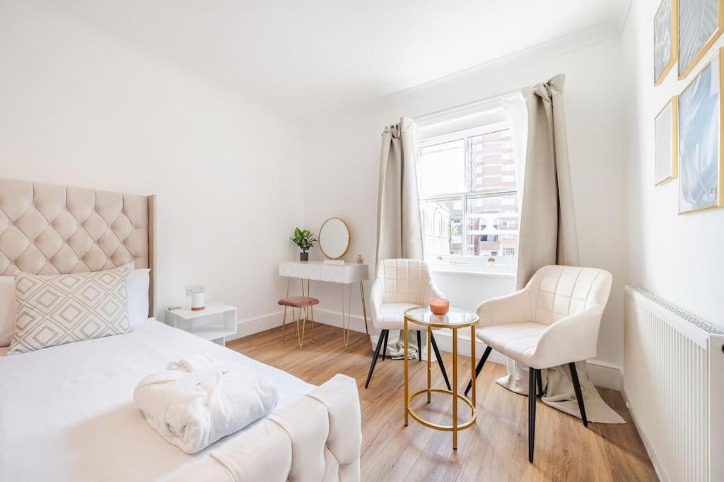 House 10 Mins To Tower Bridge Hot Tub & Parking Londres Exterior foto